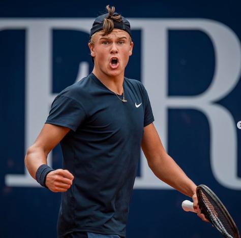 明了自己的 明了自己的